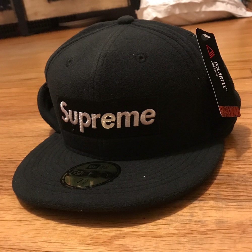 Supreme Polartec Ear Flaps black size 7 5/8 NWT